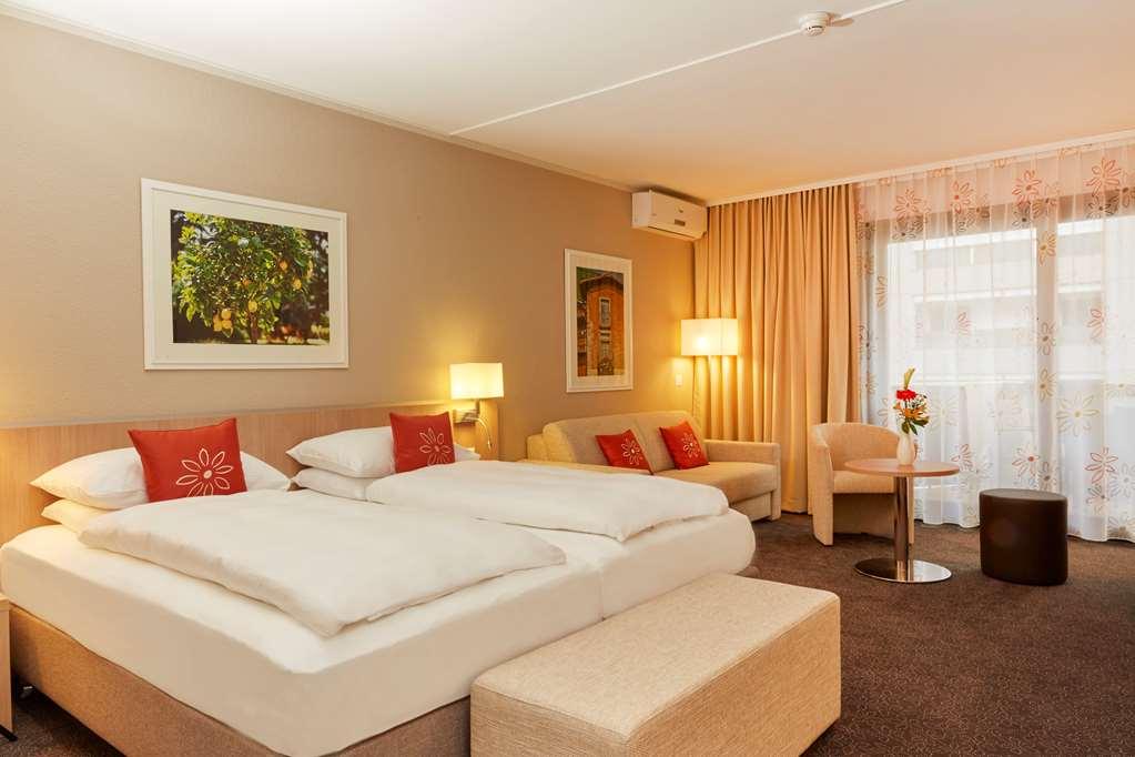 H4 Hotel Arcadia Locarno Chambre photo